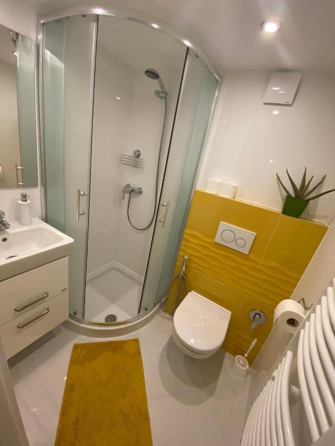 Homelike Prague Apartment Exteriör bild