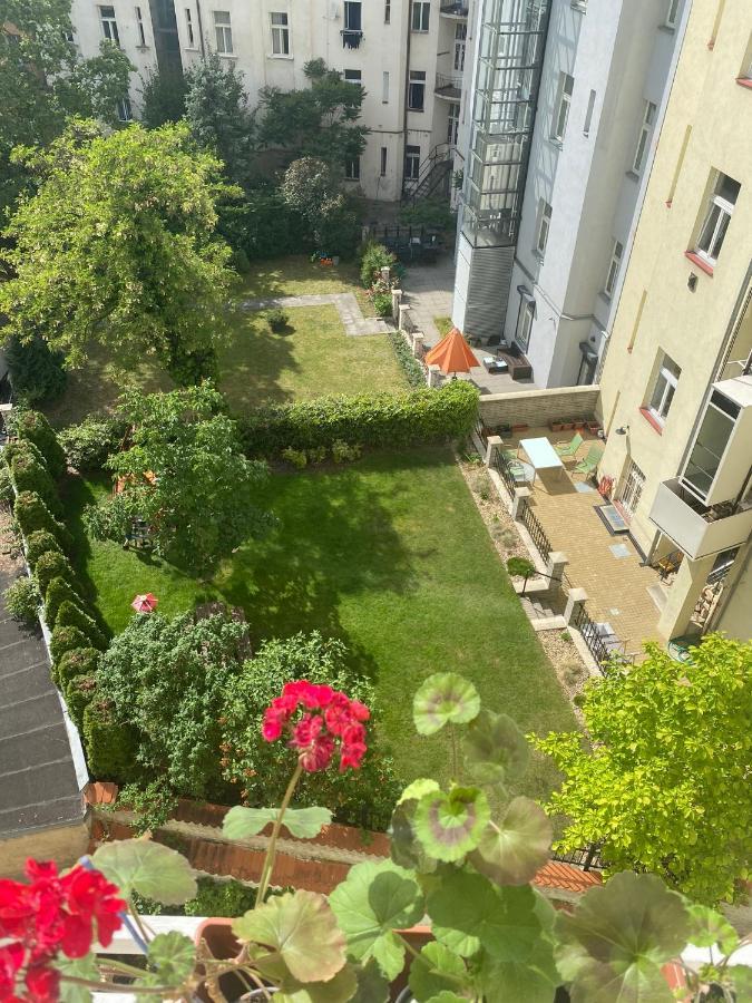 Homelike Prague Apartment Exteriör bild